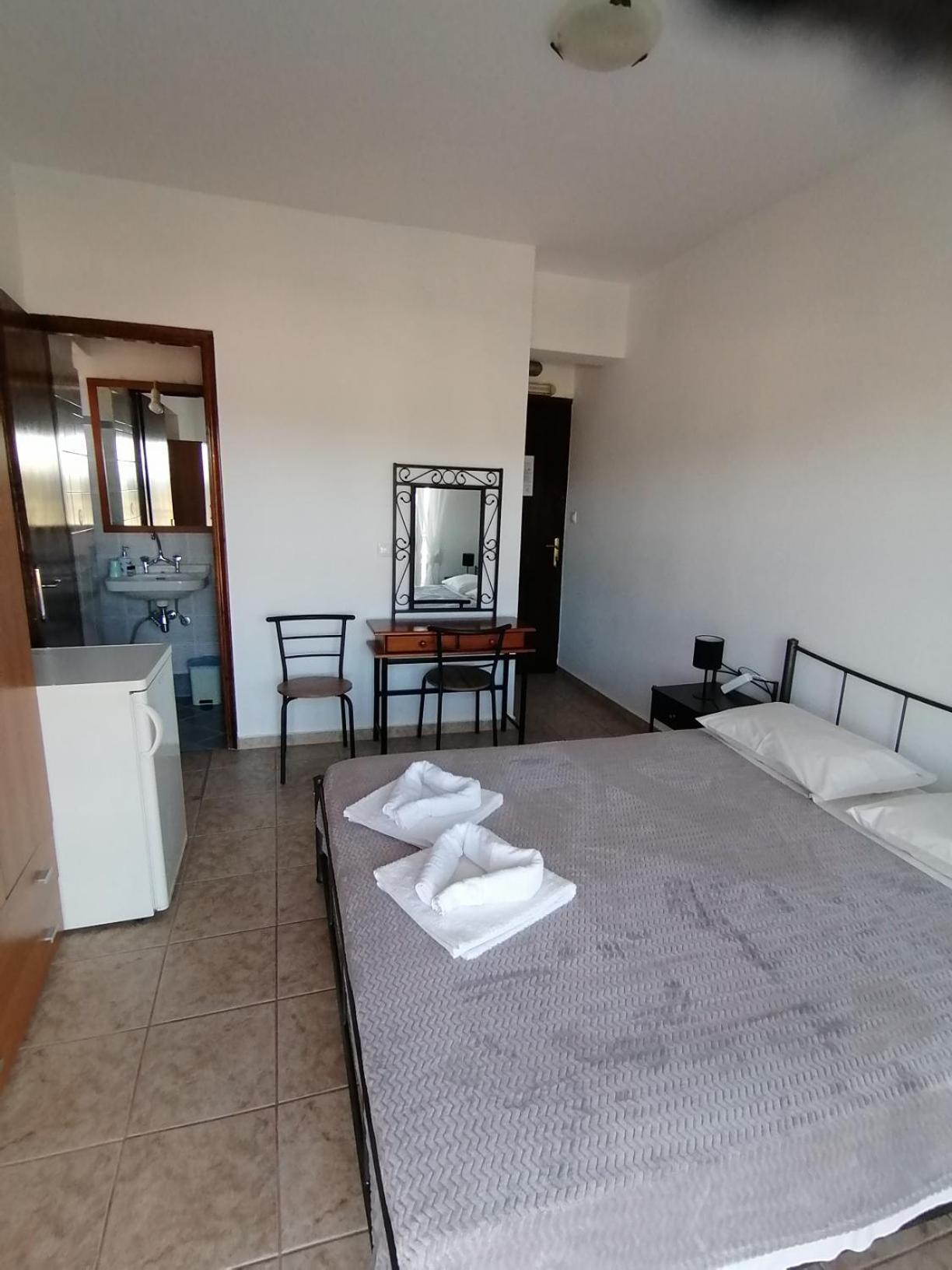 Calypso Apartments Вати Экстерьер фото