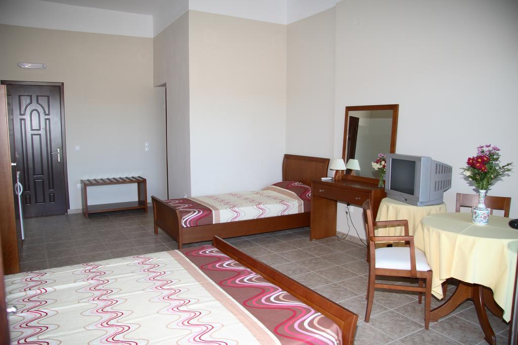 Calypso Apartments Вати Экстерьер фото