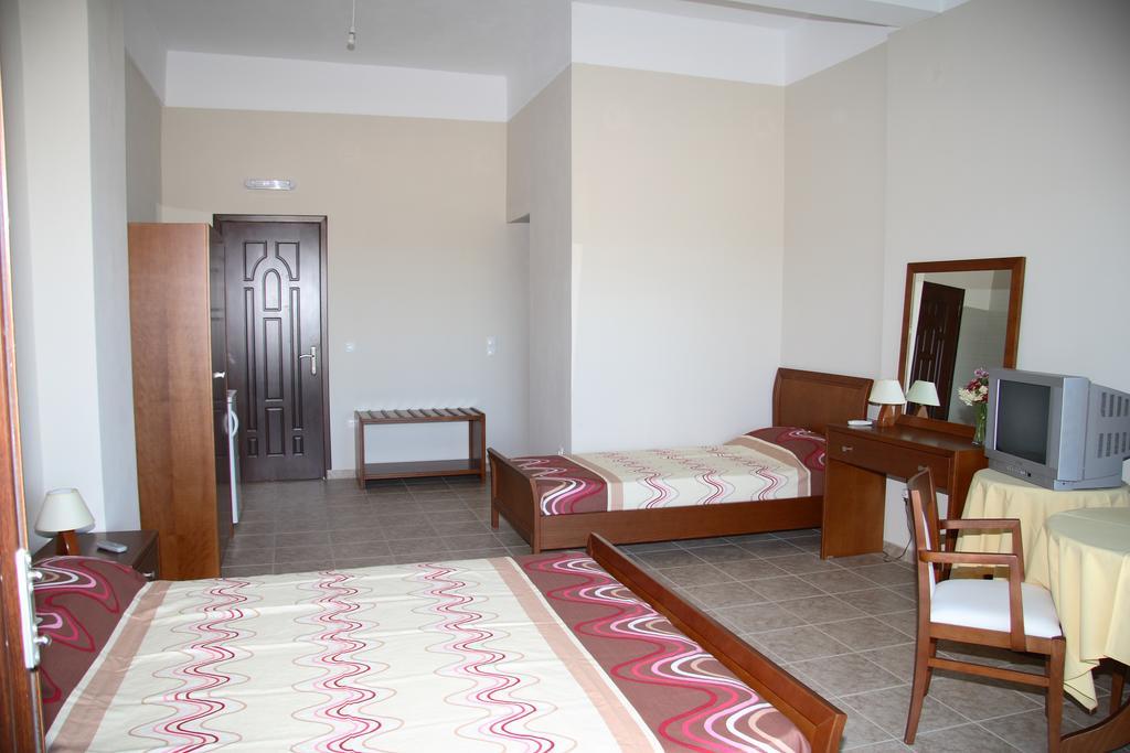 Calypso Apartments Вати Экстерьер фото